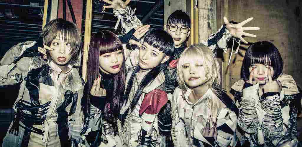 BiSH パーカー 遂に死 BiSH、死亡フラグ満載のシュールでカオスなMV「遂に死」公開 | Rolling