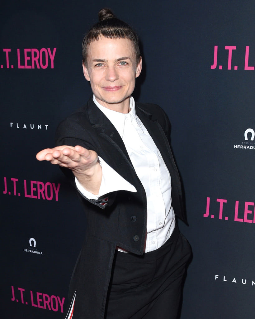 00年代の米文学界最大のスキャンダル J T リロイ騒動の真実 Rolling Stone Japan ローリングストーン ジャパン