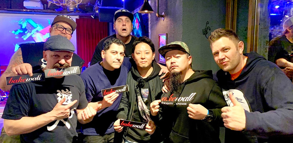 ゼブラヘッド、日本のアパレルブランド「bakewall」とのコラボアイテム