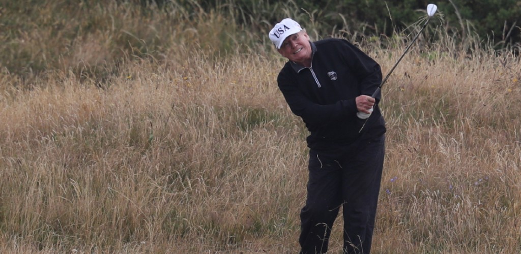 多くのアメリカ人が命を落とすなか ゴルフに興じるトランプ大統領は無神経なのか Rolling Stone Japan ローリングストーン ジャパン