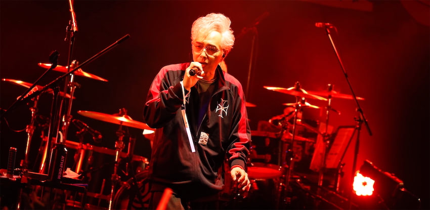 大槻ケンヂ率いる特撮、20周年記念リベンジライブ開催 | Rolling