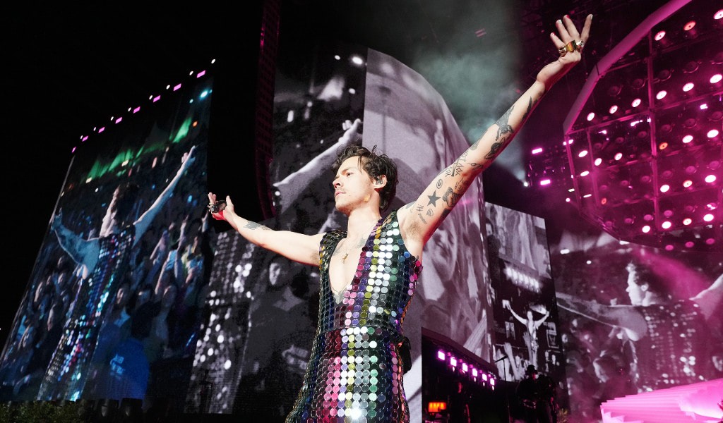 アイドルから新時代のロックスターへ ハリー スタイルズが追求してきた 自由な愉しさ Rolling Stone Japan ローリングストーン ジャパン