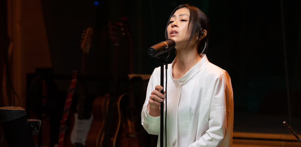 宇多田ヒカル、初有料配信ライブがNetflixにて全世界公開 | Rolling