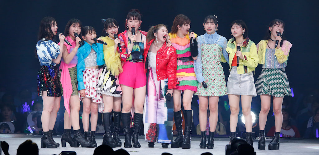 アンジュルム初の横浜アリーナ単独公演で竹内朱莉卒業、愛と絆溢れる