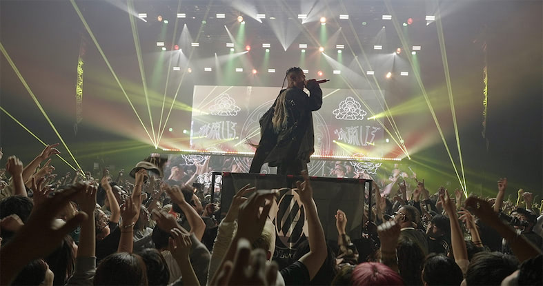 OZworldの圧倒的世界観 体感型のワンマン・ライブで目撃したもの