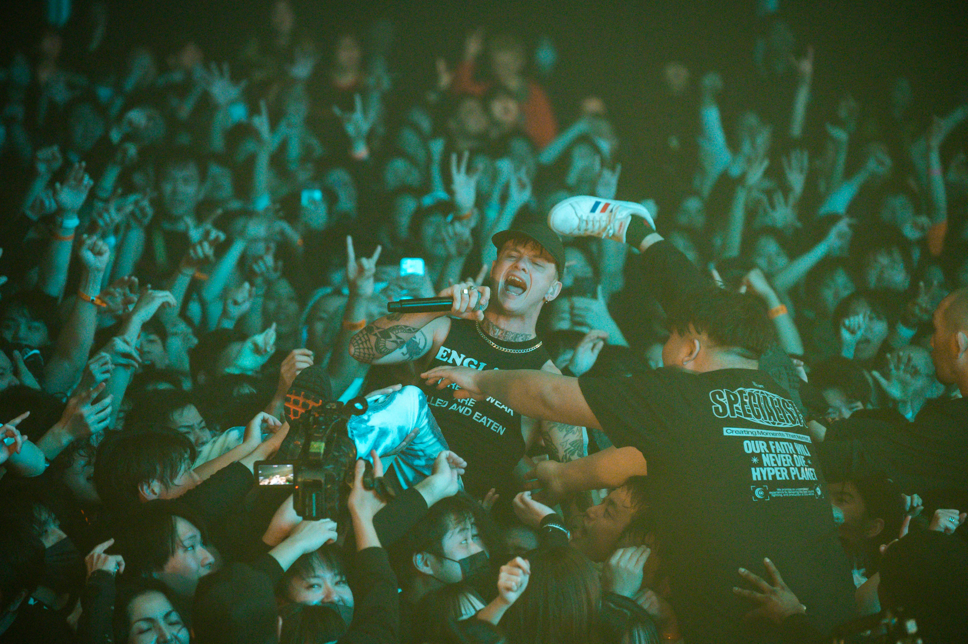Crossfaith史上最大規模ワンマンライブ、狂乱の祝祭で第二章開幕を
