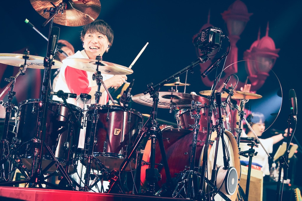 sumika、万感のさいたまスーパーアリーナ公演「俺たち、何度でも始ま