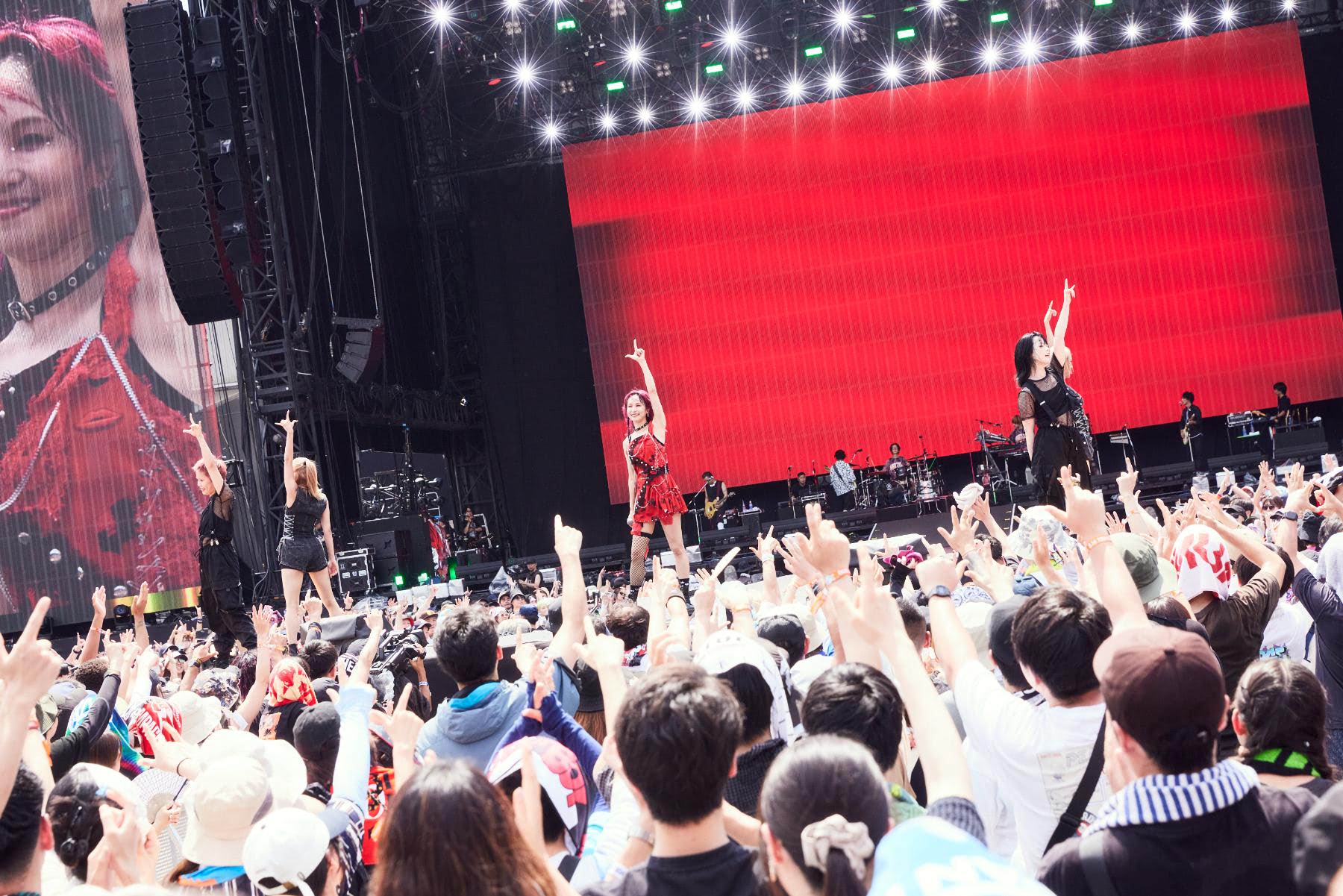 ベビーメタル　サマソニ　３点 BABYMETAL、＜サマソニ＞ヘッドライナーとしてメインステージ降臨 | BARKS