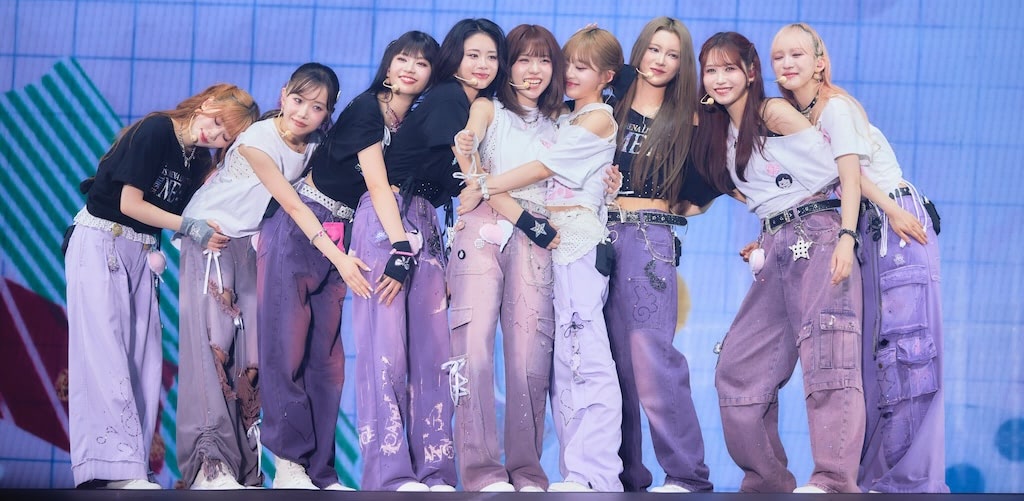 ME:Iが初アリーナツアー全国6都市13公演完走、TSUZUMIサプライズ登場で