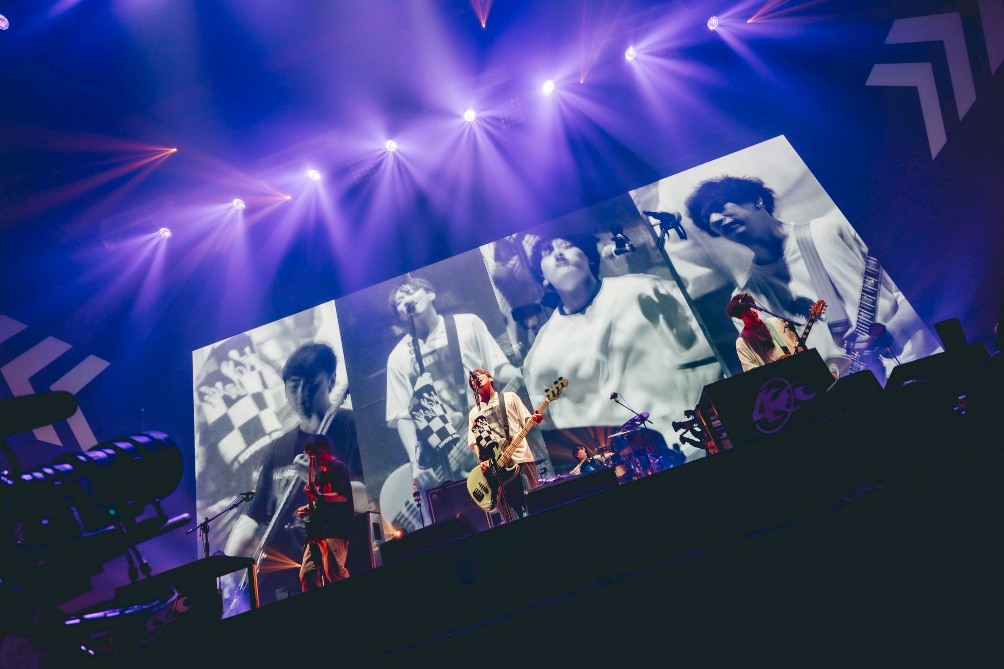 ライブ写真「4」 04 Limited Sazabysが作る「大人の文化祭」 ーー「YON EXPO'25」ライブ