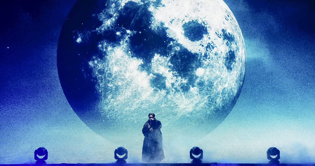 ØMI『INFINITY MOON』初日、2595日を越えた再会の夜を読み解く | Rolling Stone Japan(ローリングストーン ...